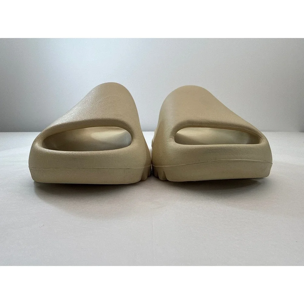 Adidas Yeezy Slide Pure Kids Size 5 Sandals